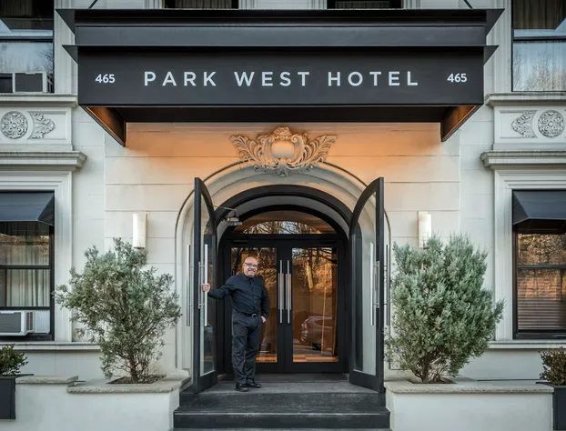 Park West Hotel (CLOSED) hotel detail image 3