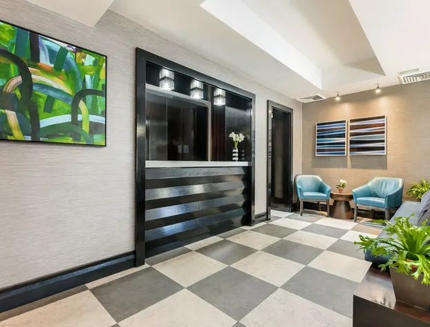 Park West Hotel (CLOSED) hotel detail image 4