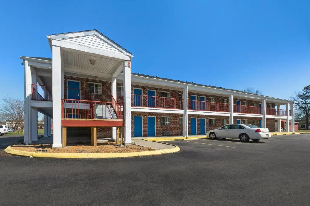 Americas Best Value Inn Edenton hotel hero