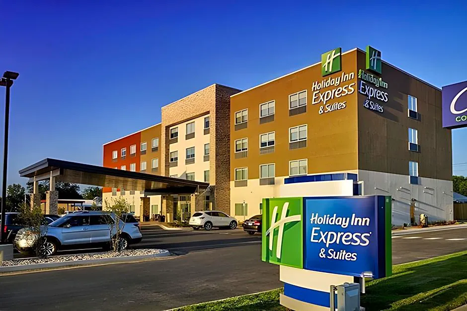 Holiday Inn Express & Suites Tulsa NE - Claremore by IHG hotel hero