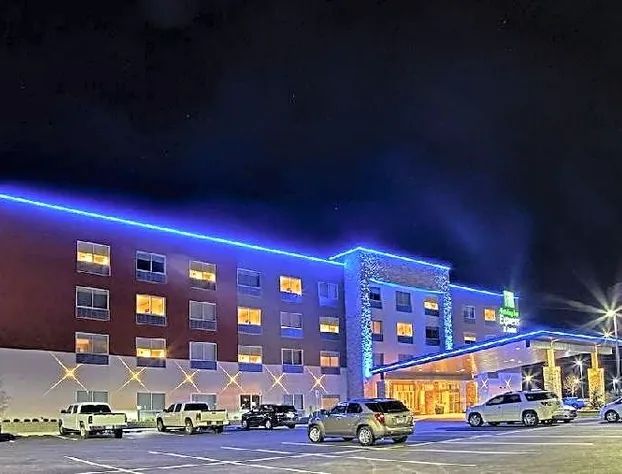 Holiday Inn Express & Suites Tulsa NE - Claremore by IHG hotel detail image 1