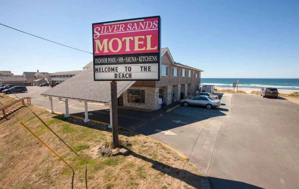 Silver Sands Motel hotel hero