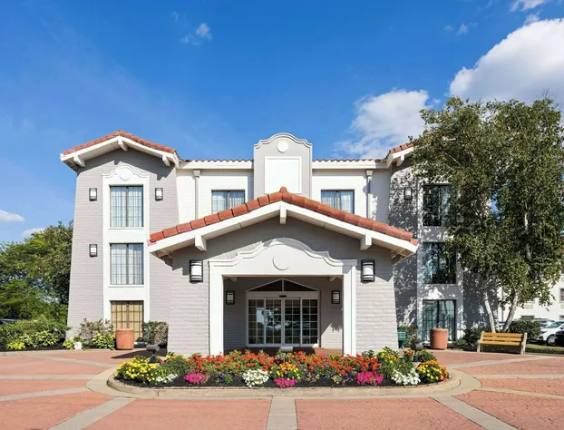 La Quinta Inn by Wyndham Pittsburgh Airport hotel detail image 3