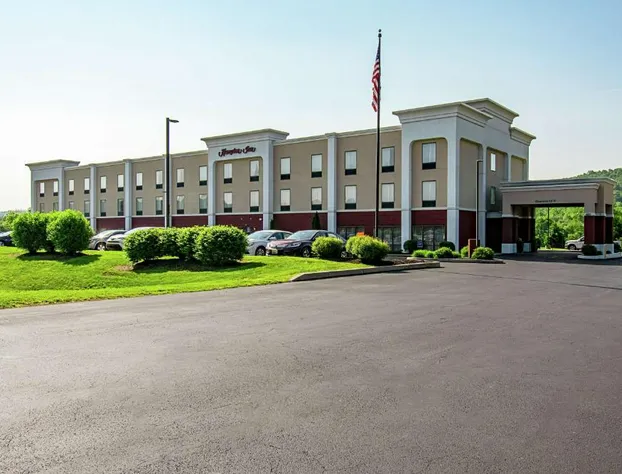 Hampton Inn Pine Grove hotel detail image 2