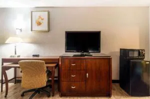 Econo Lodge Athens I-75 hotel detail image 4