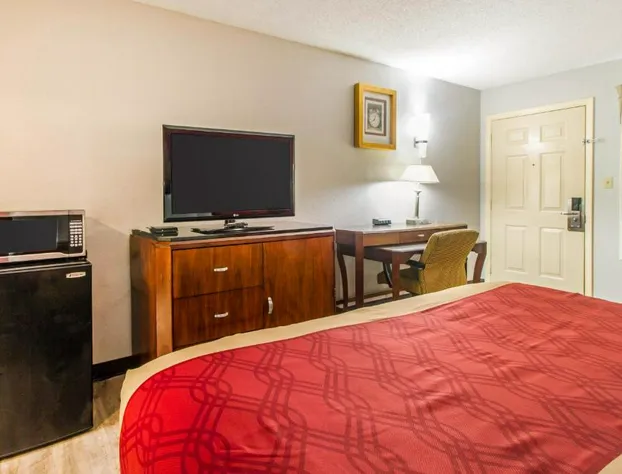 Econo Lodge Athens I-75 hotel detail image 2