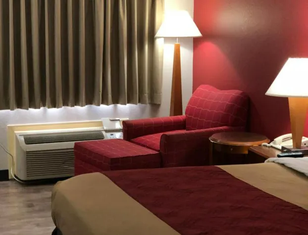 Econo Lodge Athens I-75 hotel detail image 4