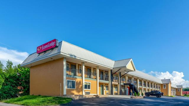 Econo Lodge East Ridge hotel detail image 1