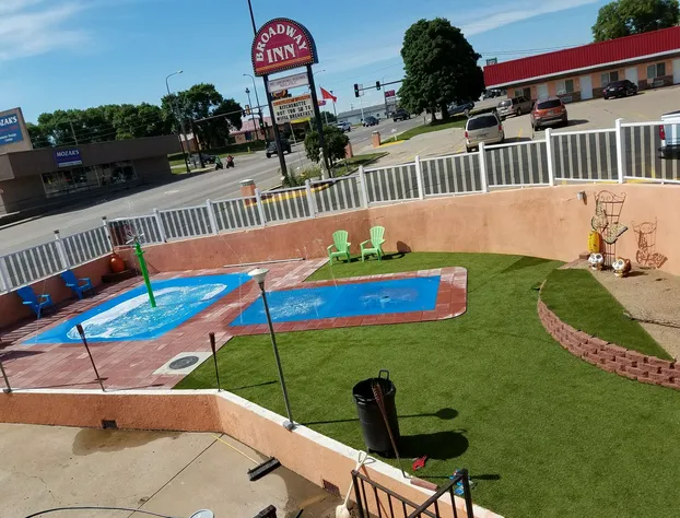 Broadway Inn Yankton hotel detail image 1