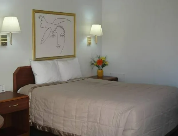 Broadway Inn Yankton hotel detail image 3