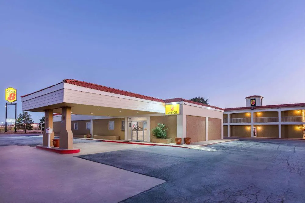 Super 8 by Wyndham Abilene North hotel hero