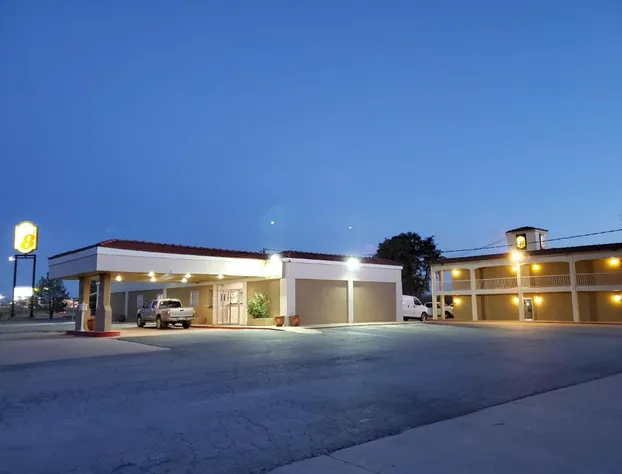 Super 8 by Wyndham Abilene North hotel detail image 2