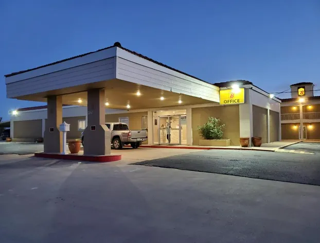 Super 8 by Wyndham Abilene North hotel detail image 3