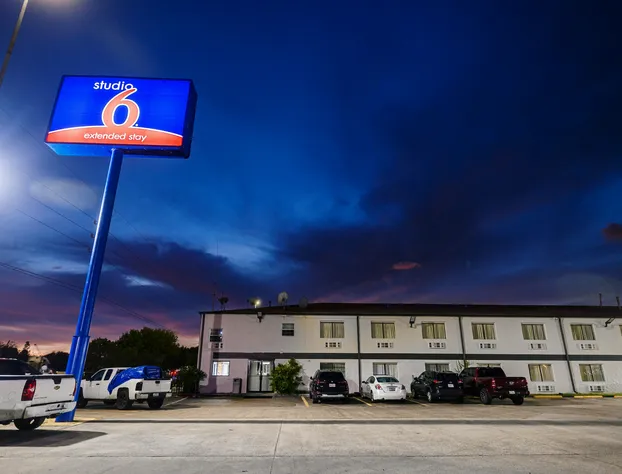 Studio 6 Channelview, TX – Baytown West hotel detail image 1