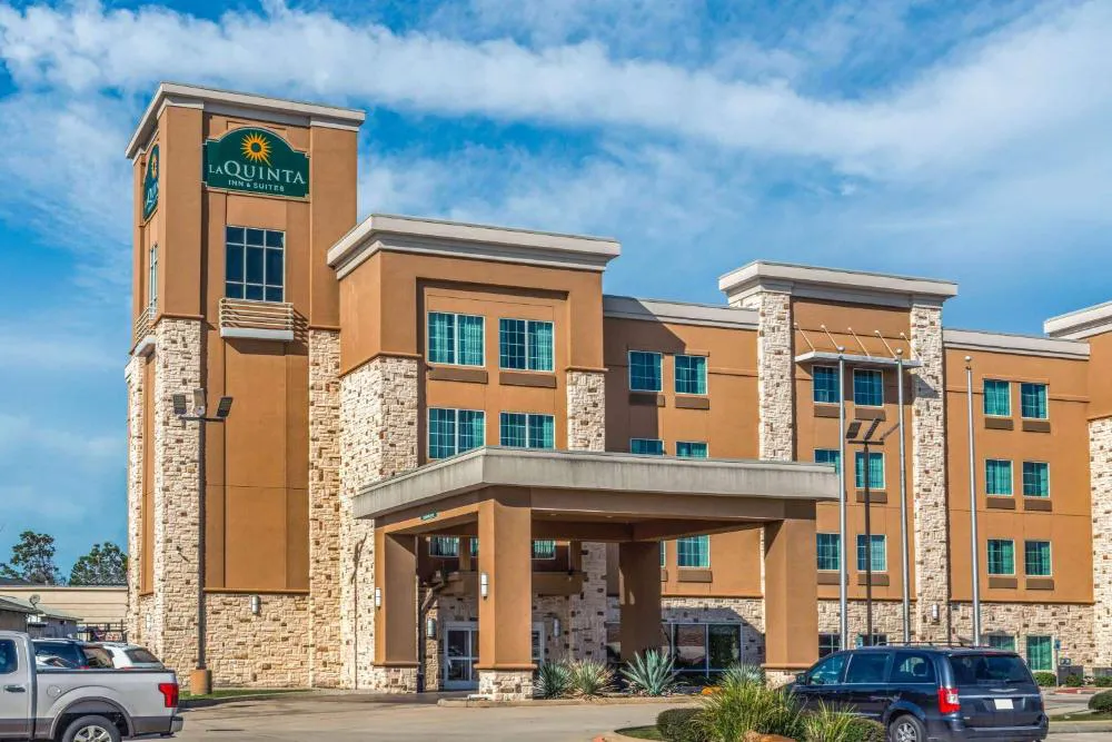 La Quinta Inn & Suites by Wyndham Houston Humble Atascocita hotel hero