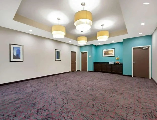 La Quinta Inn & Suites by Wyndham Houston Humble Atascocita hotel detail image 1