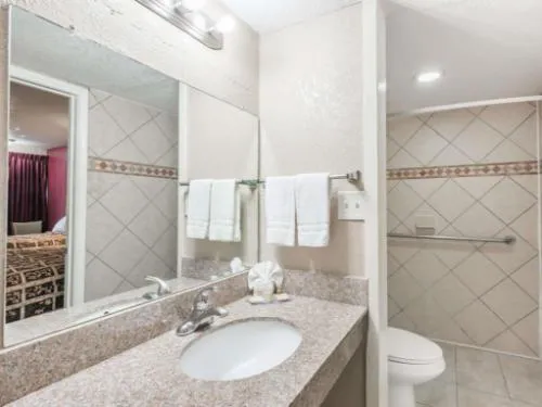 Days Inn by Wyndham San Antonio Splashtown/ATT Center hotel detail image 2