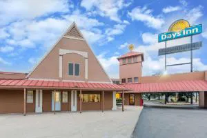 Days Inn by Wyndham San Antonio Splashtown/ATT Center hotel hero