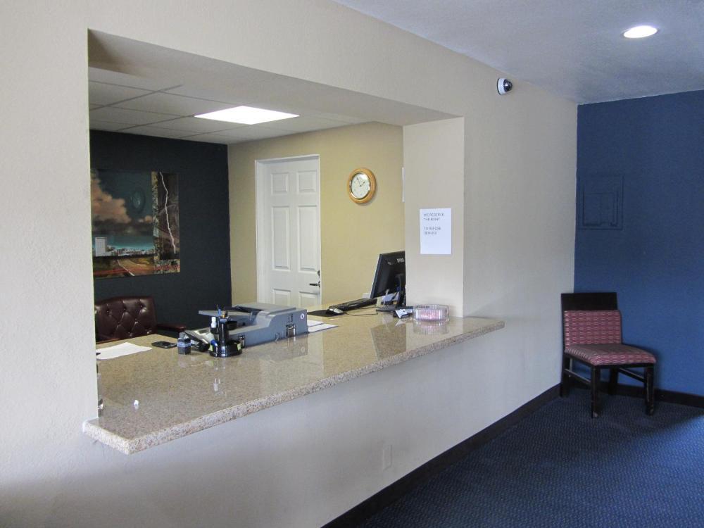 Howard Johnson by Wyndham Odessa TX hotel hero