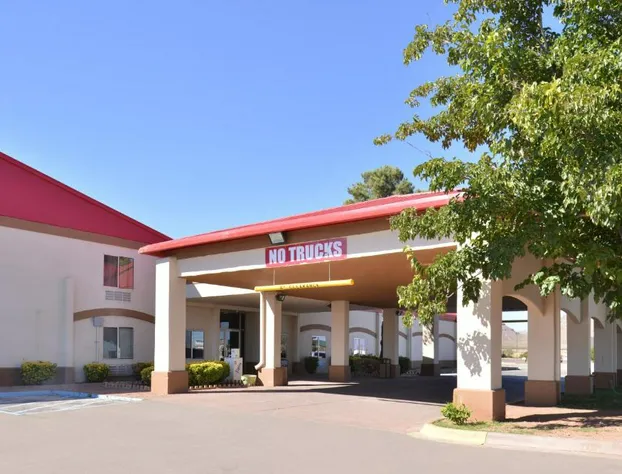 Red Roof Inn Van Horn hotel detail image 1