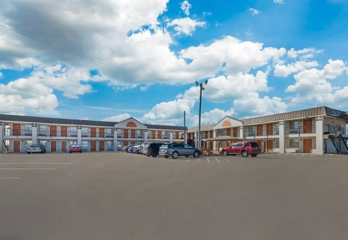 Super 8 by Wyndham Wichita Falls hotel hero