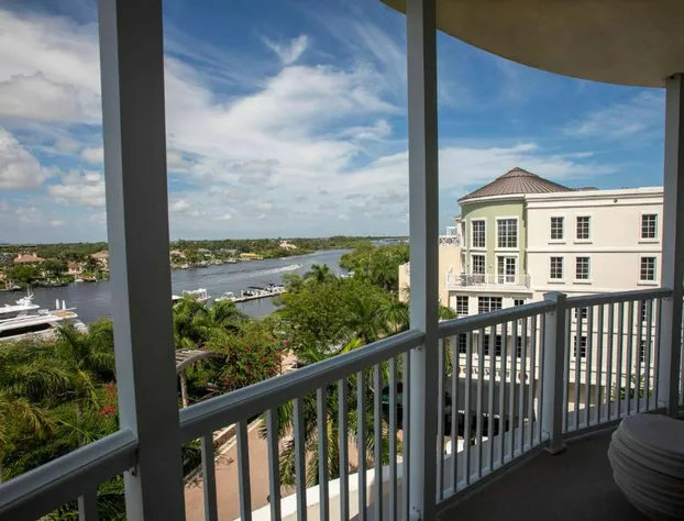 Wyndham Grand Jupiter at Harbourside Place hotel detail image 2