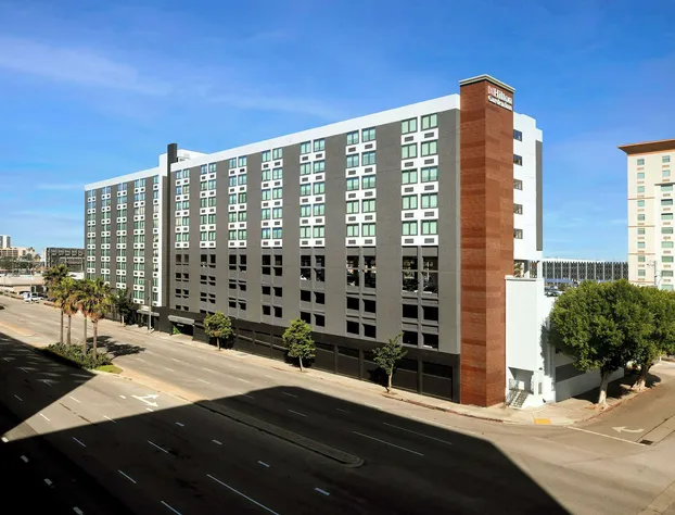 Hilton Garden Inn LAX Los Angeles Airport hotel detail image 3