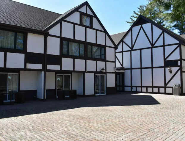 East Norwich Inn hotel detail image 2