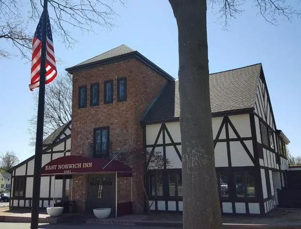 East Norwich Inn hotel detail image 1