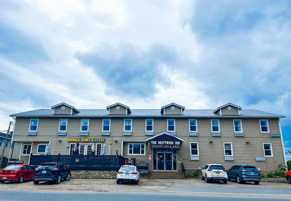 Driftwood Inn hotel hero