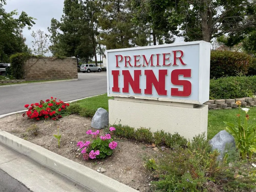 Premier Inns Thousand Oaks hotel hero