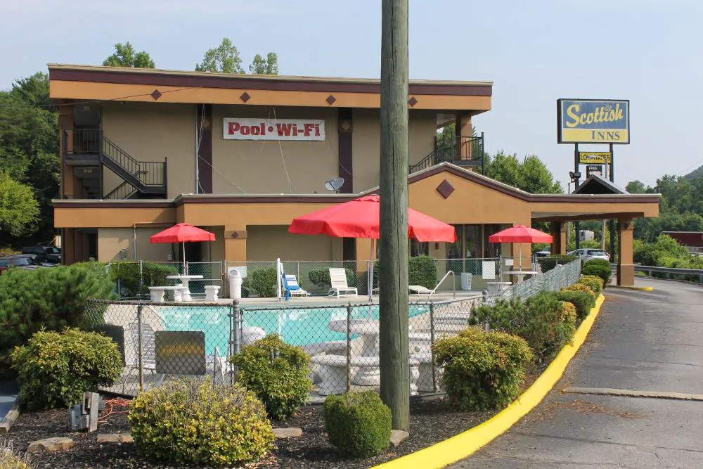 Scottish Inn Knoxville hotel hero