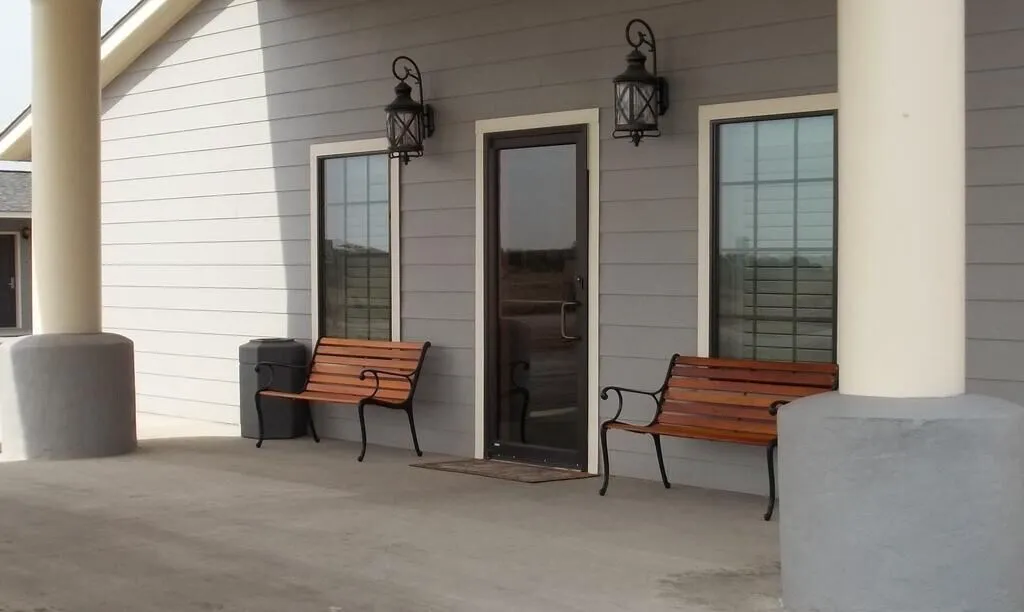 Southern Inn & Suites hotel hero