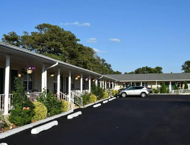 Birchwood Inn hotel detail image 1