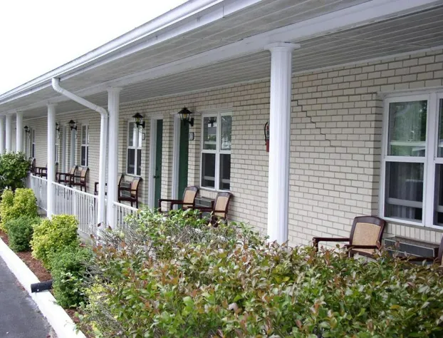 Birchwood Inn hotel detail image 2