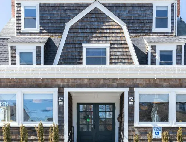 Rheas Inn & Restaurant hotel detail image 2