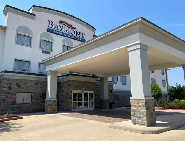Baymont by Wyndham College Station hotel detail image 1