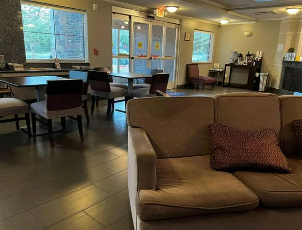 Baymont by Wyndham College Station hotel detail image 3