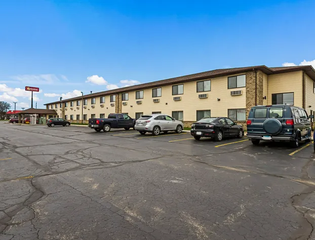 Quality Inn Sheboygan North I-43 hotel detail image 1