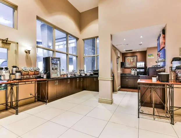 Comfort Inn & Suites Ambassador Bridge hotel detail image 4