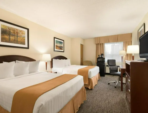 Travelodge by Wyndham Edmonton South hotel detail image 3