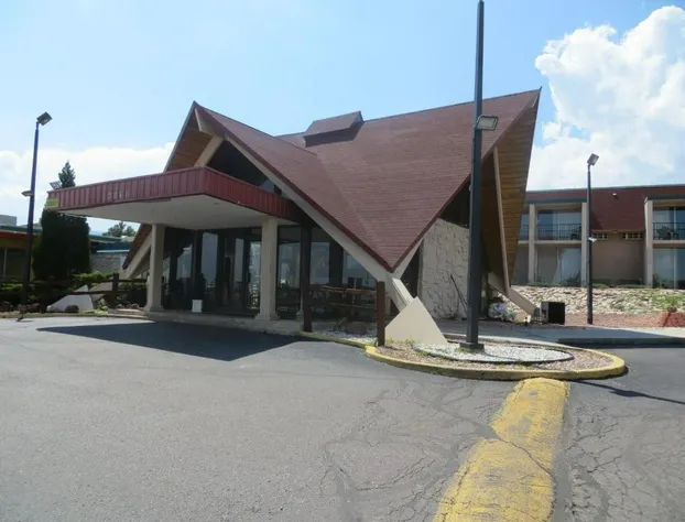 Days Inn by Wyndham Colorado Springs/Garden of the Gods hotel detail image 1