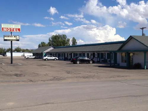 Budget Inn hotel hero