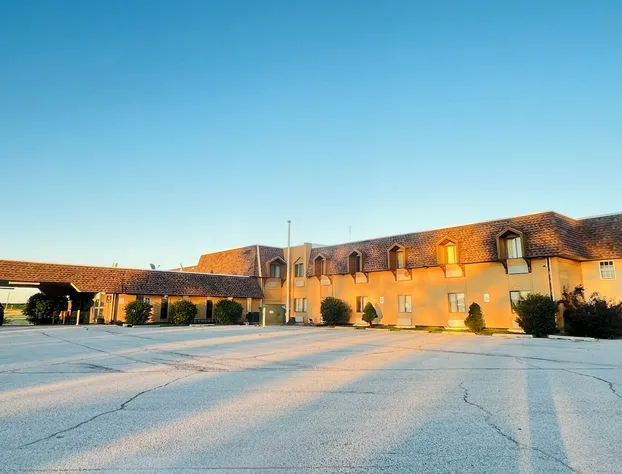 Hometown Inn & Suites hotel detail image 1