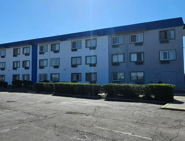 MetroParc 'nSuites hotel detail image 2