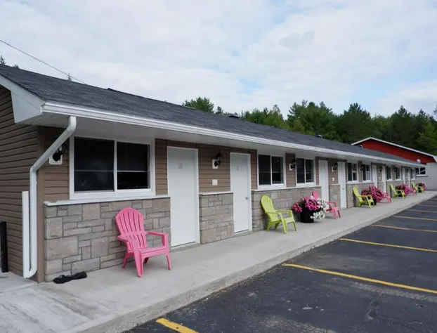 Pine Motel hotel detail image 1