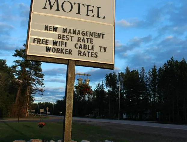 Pine Motel hotel detail image 3