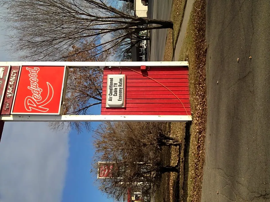 Redwood Motel hotel hero