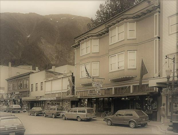 Alaskan Hotel and Bar hotel detail image 1