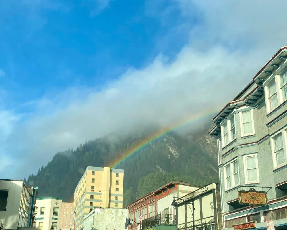 Alaskan Hotel and Bar hotel hero